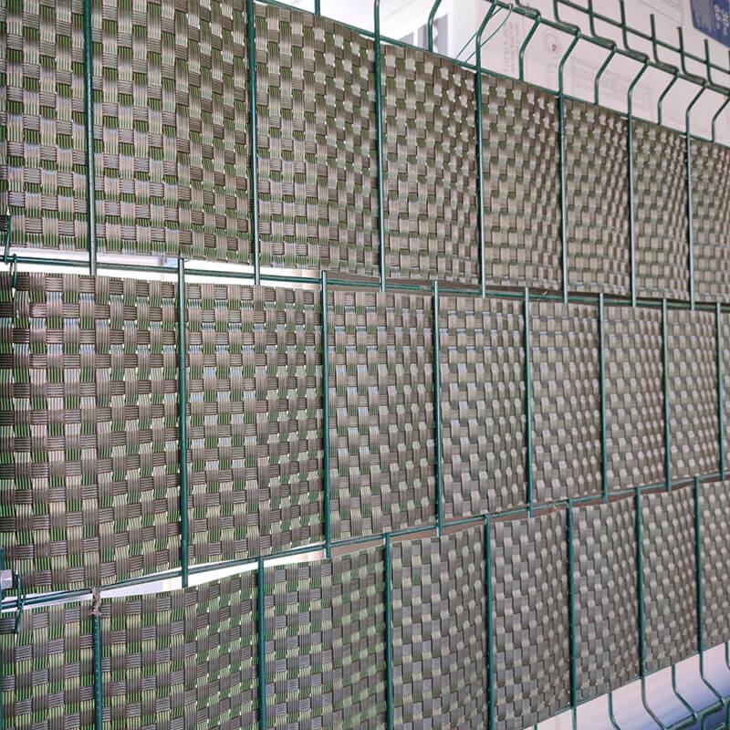 STRISCIA OSCURANTE PER PANNELLO RECINZIONE R700 IN RATTAN VERDE H17 - 20 MT